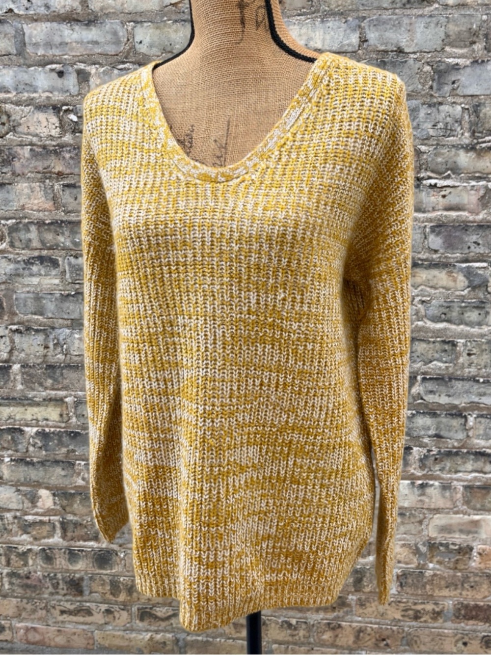 Poof Apparel V-Neck Knit Sweater Back Detail Gold White Size Large